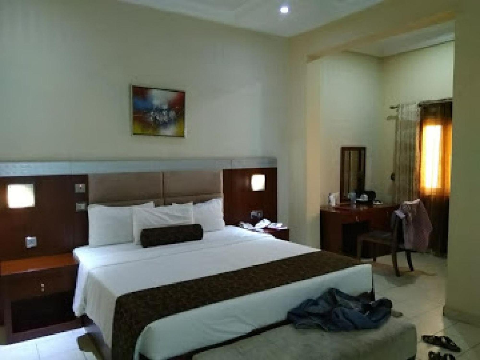 Room In Lodge - Nippon Grand Hotels Jabi Bagian luar foto